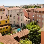 Central Rooftop Apartment By Lovelystay